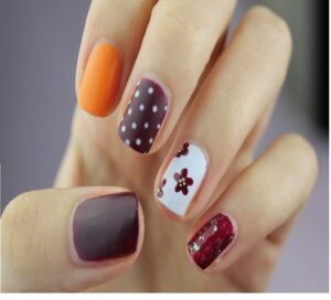NAIL ART